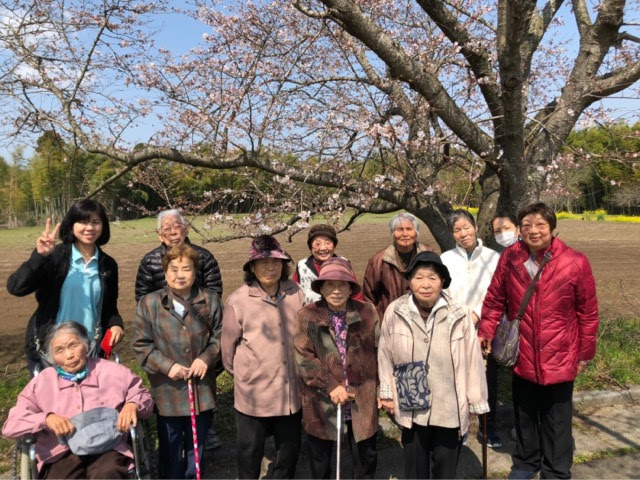 デイサービス塚原公園へ散歩！